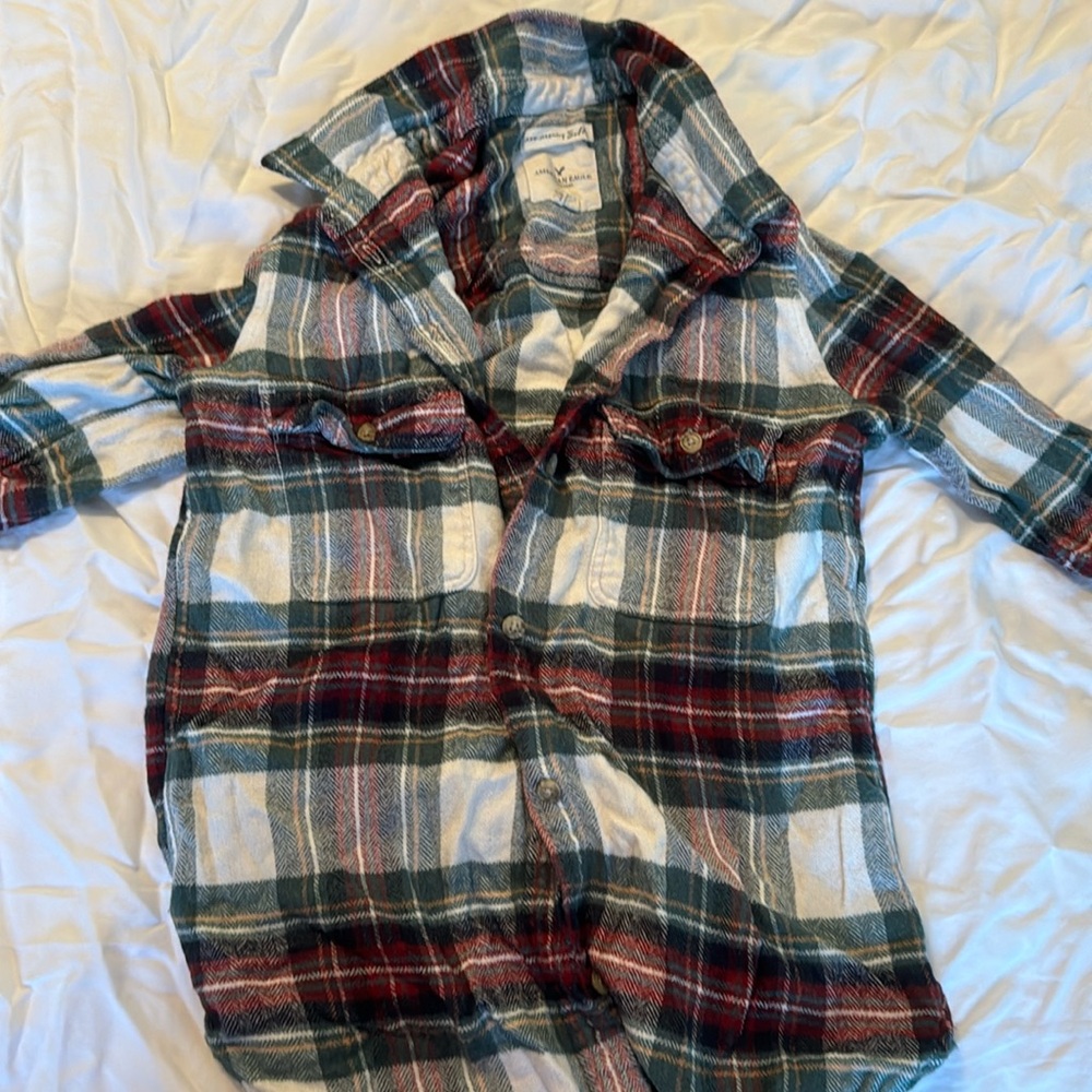 American Eagle Ahmazingly soft Button down shirt